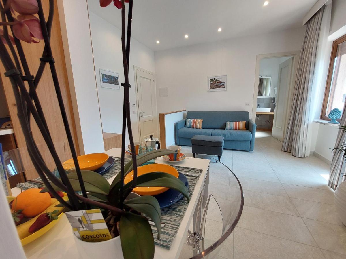 Mistral Luxury Suites Сорренто Экстерьер фото