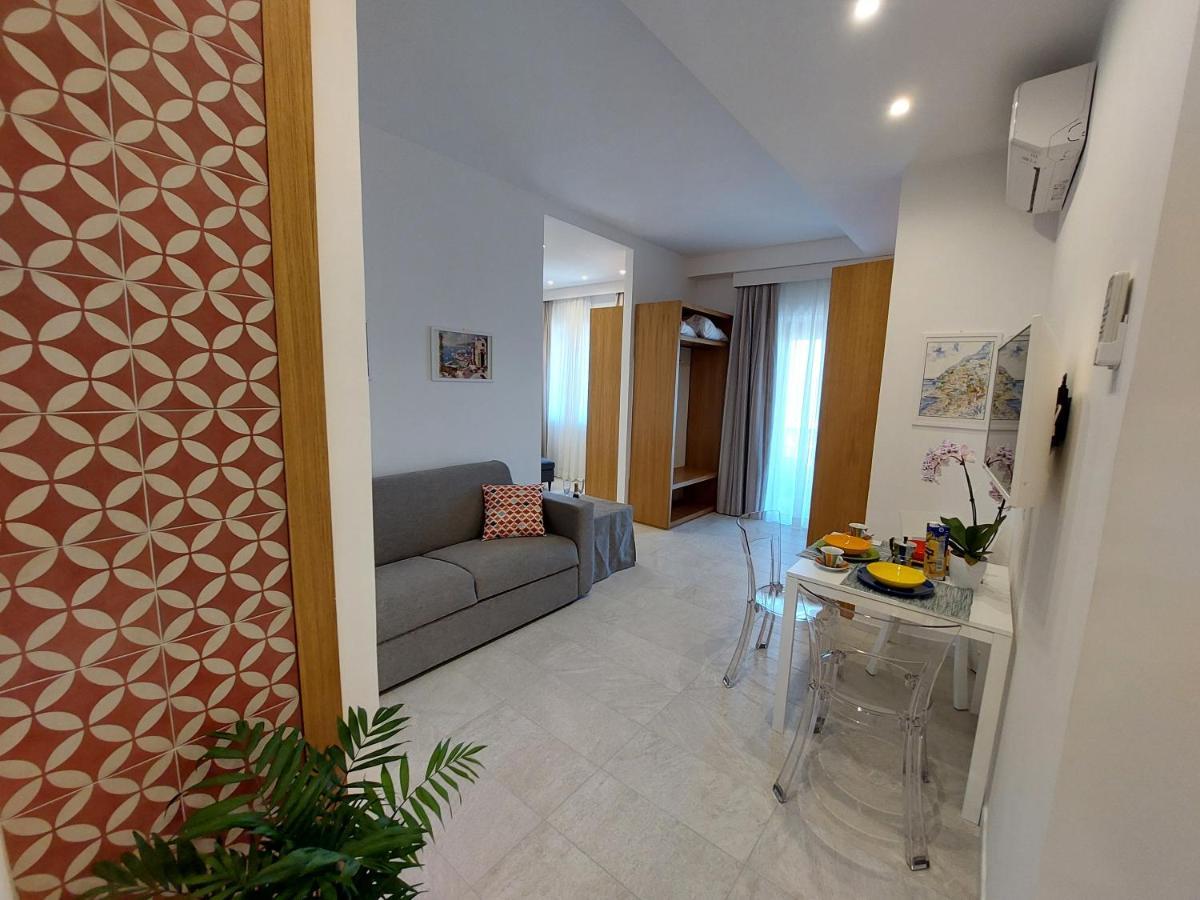 Mistral Luxury Suites Сорренто Экстерьер фото