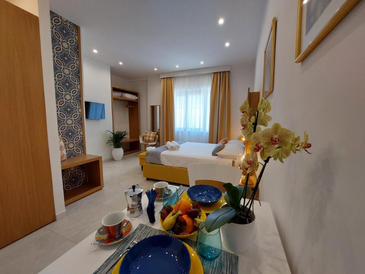 Mistral Luxury Suites Сорренто Экстерьер фото